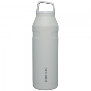 Stanley ICEFLOW™ BOTTLE WITH CAP AND CARRY+ LID | 50 OZ Fog Glimmer | 13297-WLXN