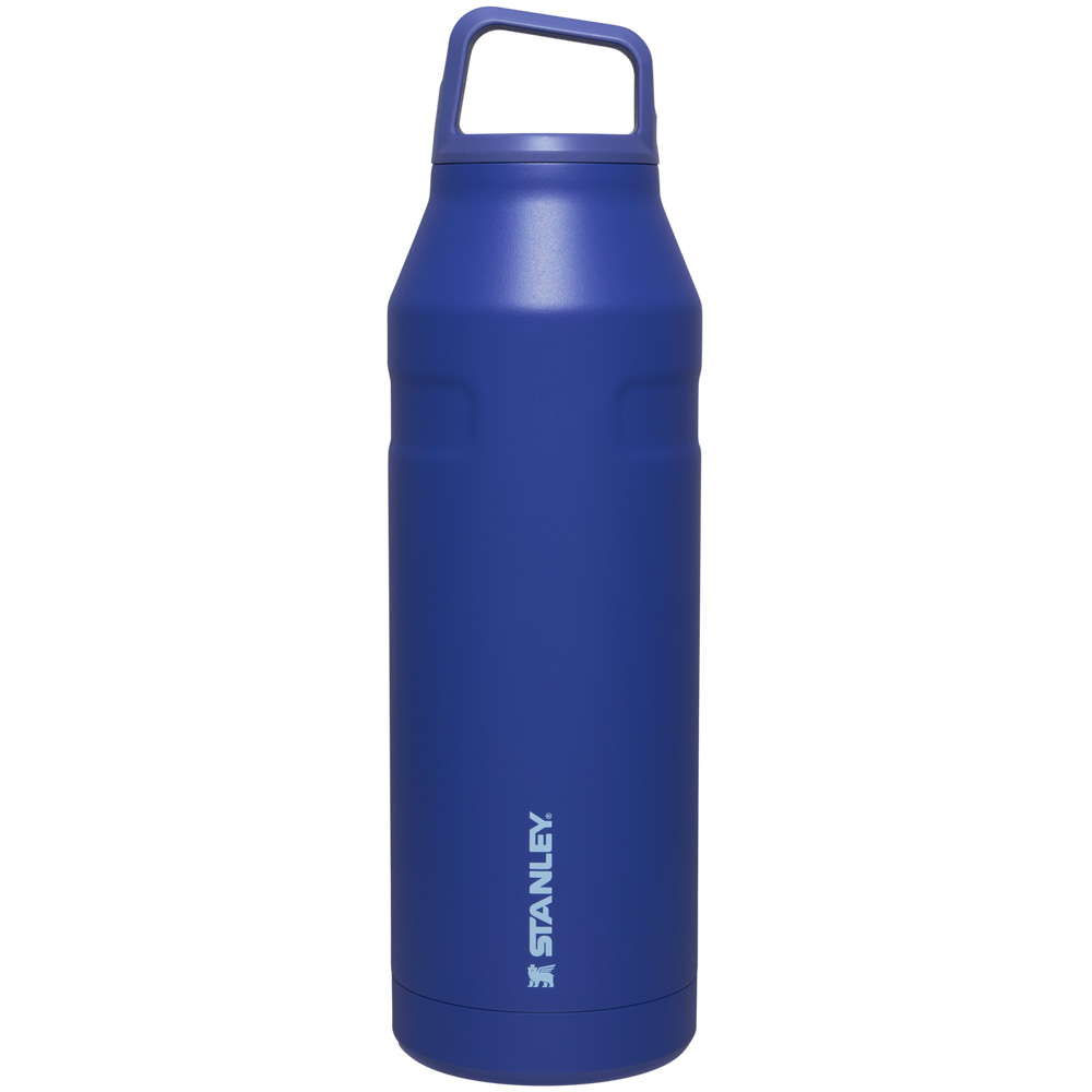 Stanley ICEFLOW™ BOTTLE WITH CAP AND CARRY+ LID | 50 OZ Lapis | 53401-POCG